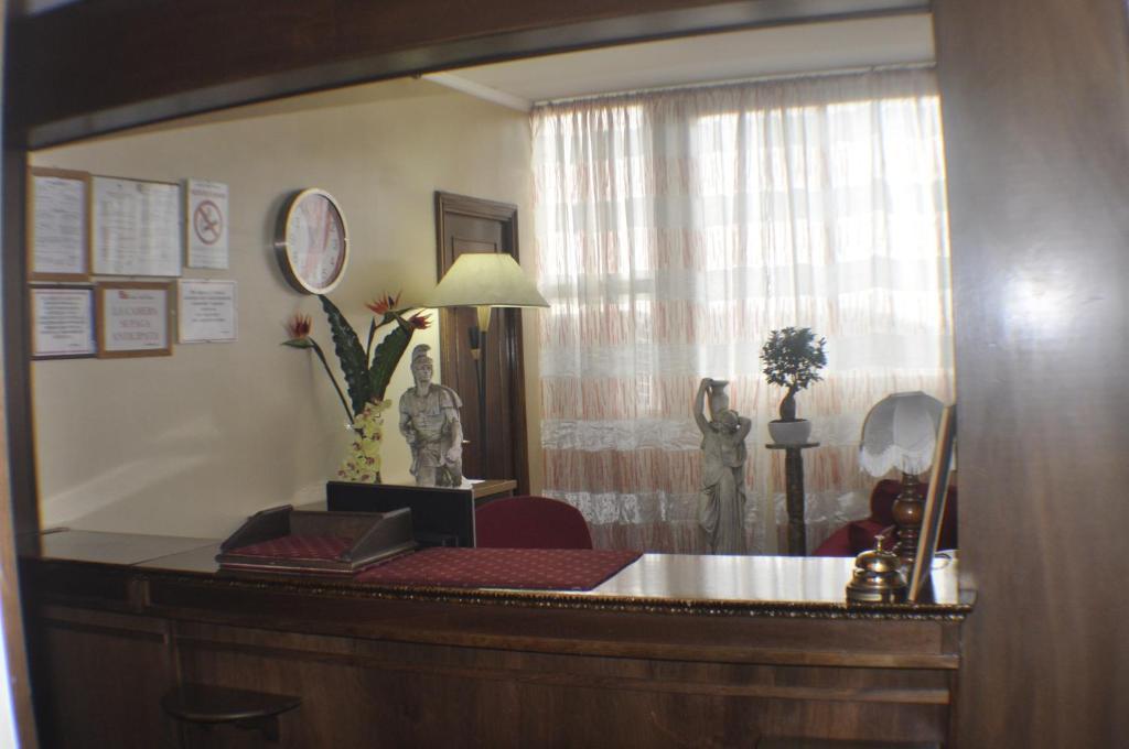 Amico Hotel Рим Экстерьер фото